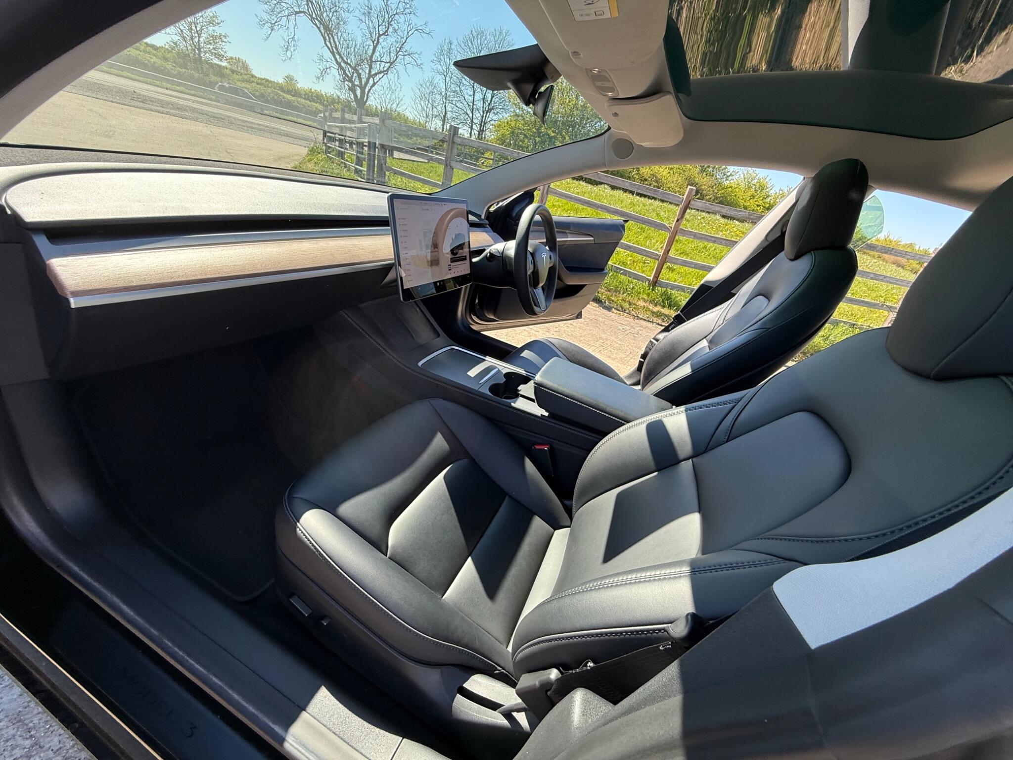 Tesla Model 3 Saloon 4dr Electric Auto RWD (241 bhp) — photo 114 of 114
